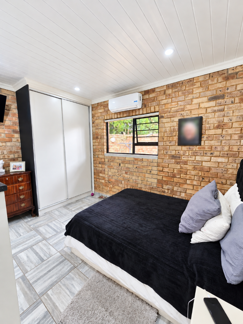 4 Bedroom Property for Sale in Wilkoppies North West
